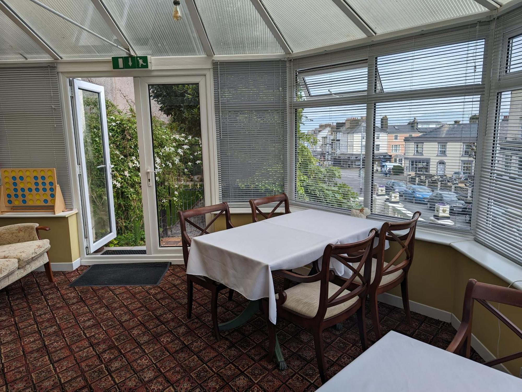 Bed and Breakfast The Chelsea Llandudno Zewnętrze zdjęcie