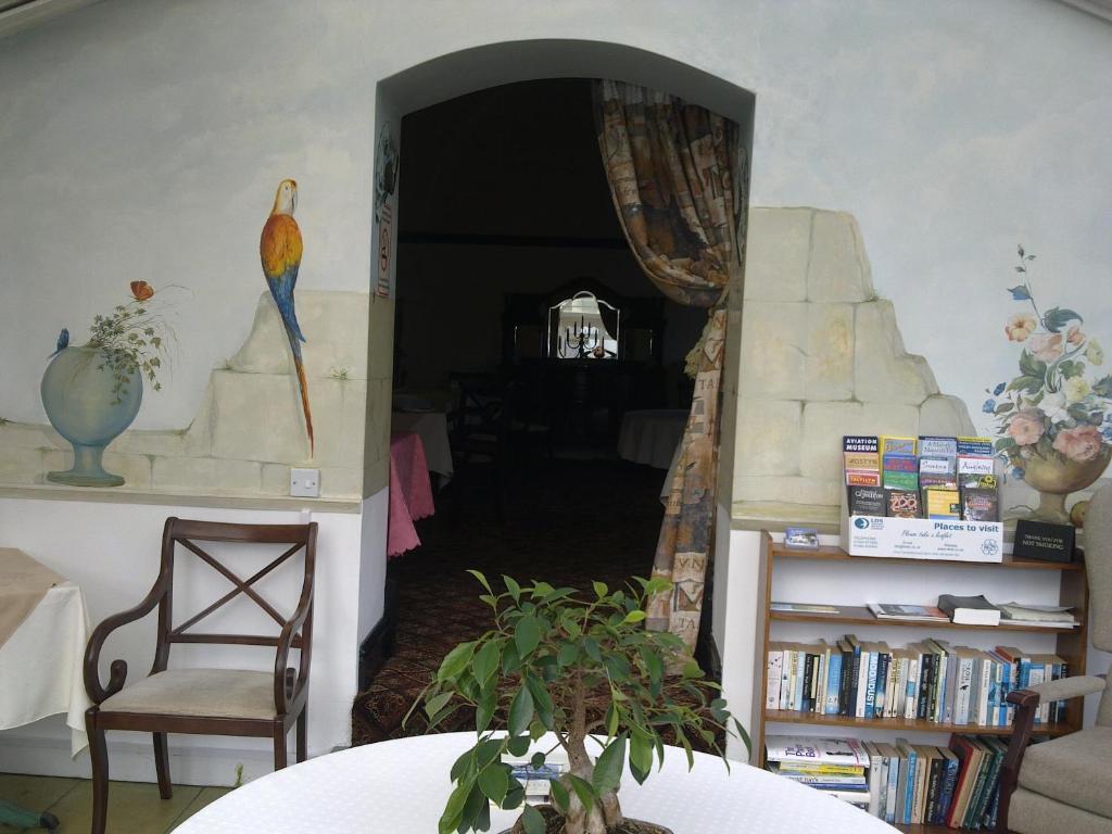 Bed and Breakfast The Chelsea Llandudno Zewnętrze zdjęcie