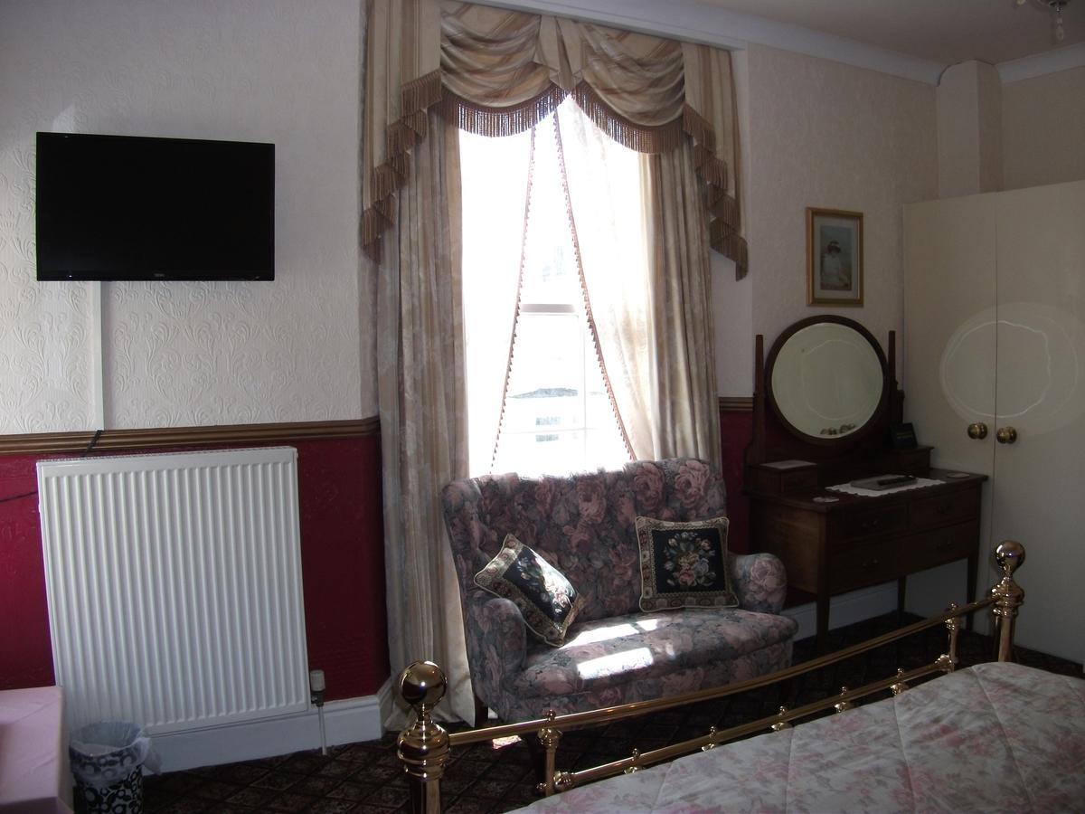 Bed and Breakfast The Chelsea Llandudno Zewnętrze zdjęcie